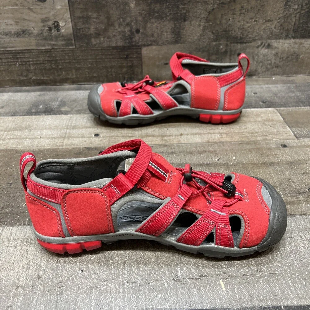 Keen CNX waterproof Kids Boys Red Synch Water Hiking Sandals Size 4 GREAT!